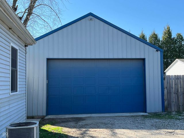 716 Fairview Drive, Columbus, IN 47201