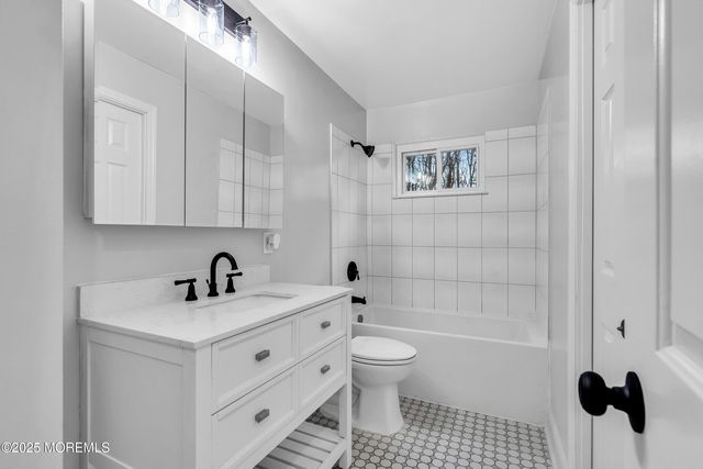 47 Beam Avenue, Jackson, NJ 08527