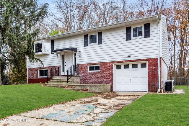 47 Beam Avenue, Jackson, NJ 08527