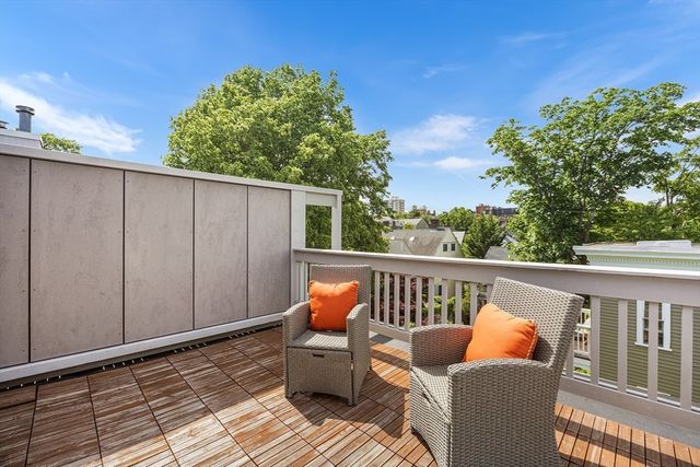 16 Ellery Square, Cambridge, MA 02138