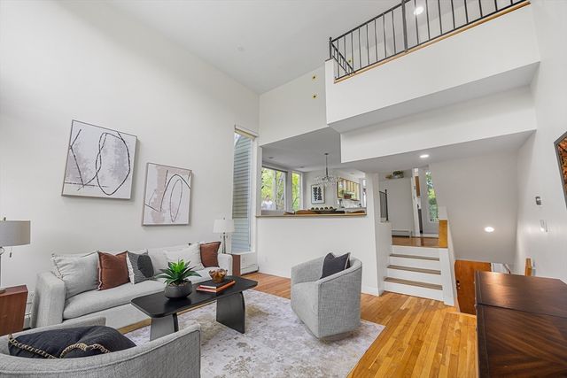 16 Ellery Square, Cambridge, MA 02138
