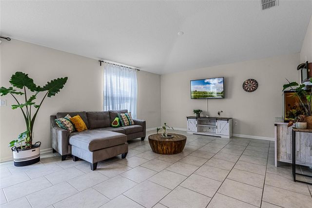425 N ANDREA CIRCLE, Haines City, FL 33844