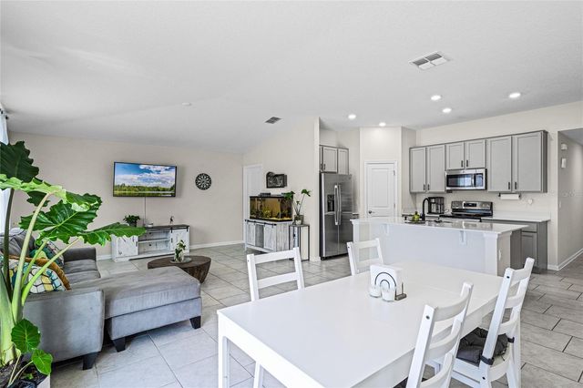425 N ANDREA CIRCLE, Haines City, FL 33844