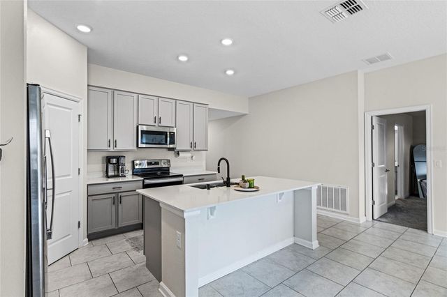 425 N ANDREA CIRCLE, Haines City, FL 33844