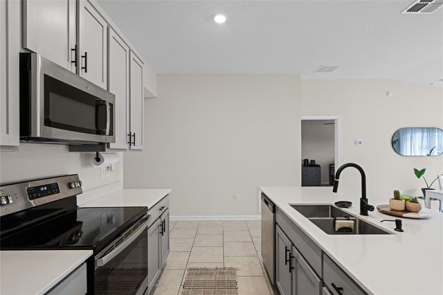 425 N ANDREA CIRCLE, Haines City, FL 33844