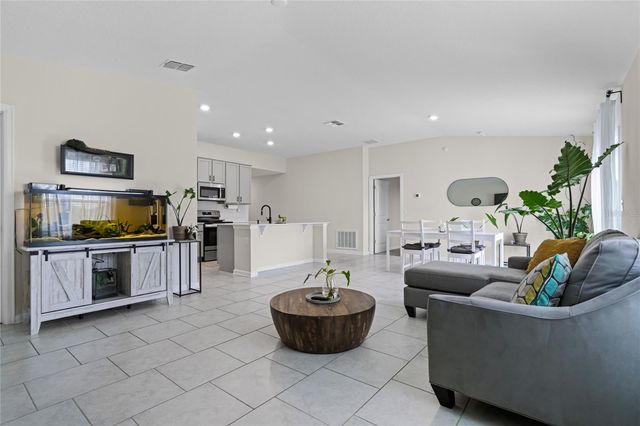 425 N ANDREA CIRCLE, Haines City, FL 33844
