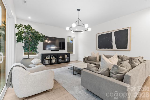 1631 Rama Road, Charlotte, NC 28211