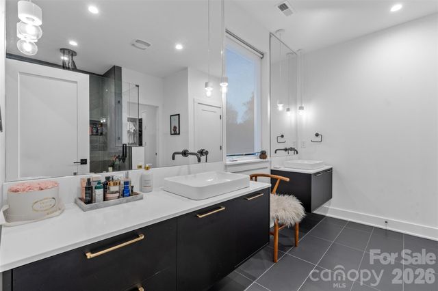 1631 Rama Road, Charlotte, NC 28211