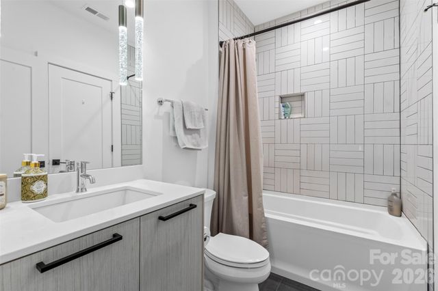 1631 Rama Road, Charlotte, NC 28211