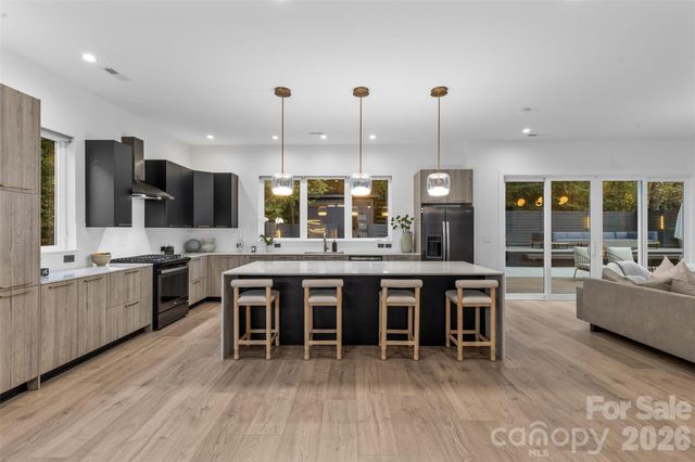 1631 Rama Road, Charlotte, NC 28211