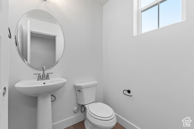 1944 S 2425 W, West Haven, UT 84401