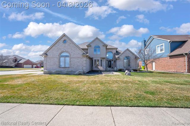 56175 Saint Andrews Drive, Macomb, MI 48042