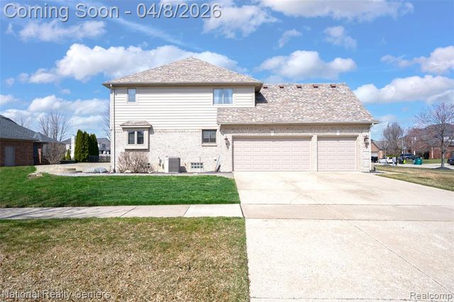 56175 Saint Andrews Drive, Macomb, MI 48042