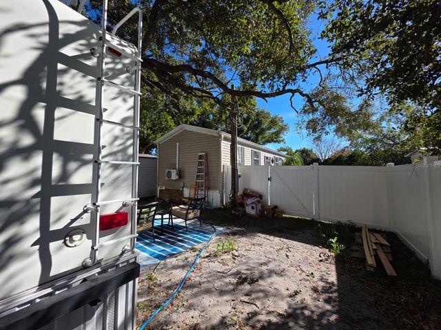 2000 PALM STREET, St Cloud, FL 34769