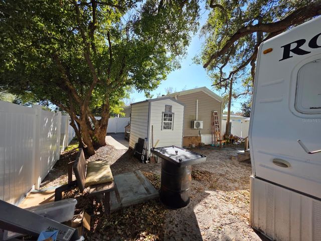 2000 PALM STREET, St Cloud, FL 34769