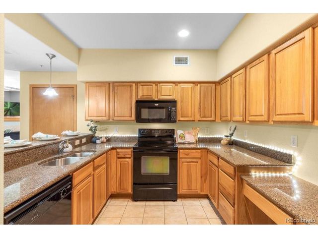 140 Sterling Loop 202, Fraser, CO 80442