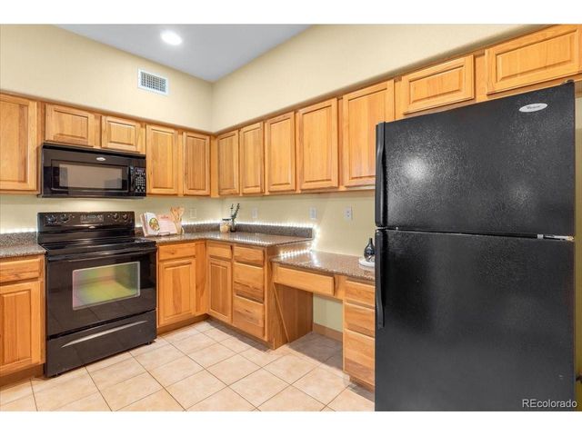 140 Sterling Loop 202, Fraser, CO 80442