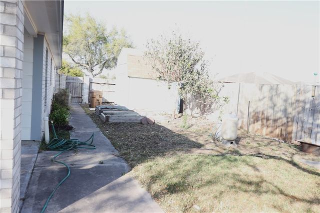 901 Strom, Corpus Christi, TX 78418