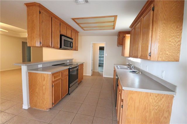 901 Strom, Corpus Christi, TX 78418