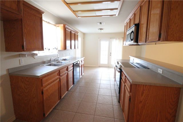 901 Strom, Corpus Christi, TX 78418