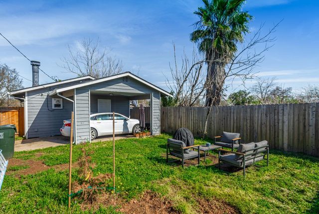 2616 Selma, Sacramento, CA 95815