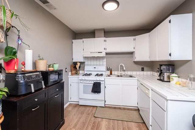 2616 Selma, Sacramento, CA 95815