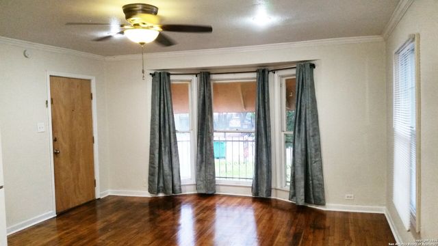 1733 San Francisco, San Antonio, TX 78201