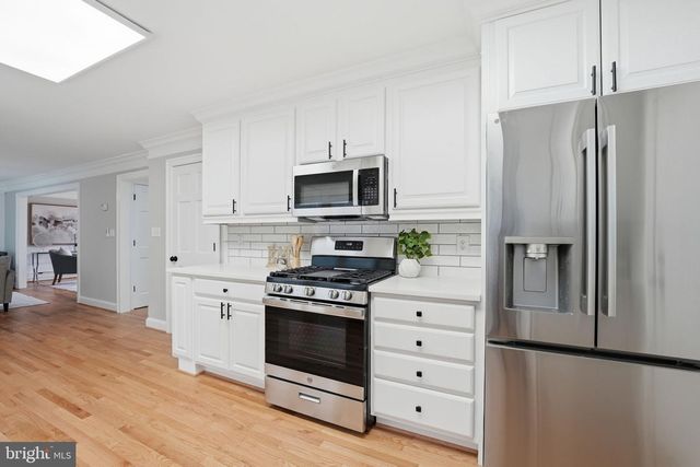 9438 WALLINGFORD DR, Burke, VA 22015