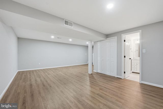 9438 WALLINGFORD DR, Burke, VA 22015