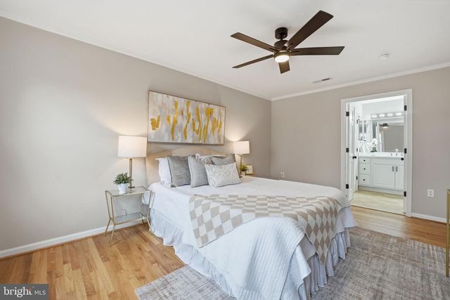 9438 WALLINGFORD DR, Burke, VA 22015