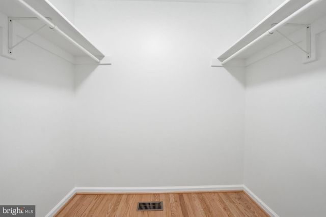 9438 WALLINGFORD DR, Burke, VA 22015