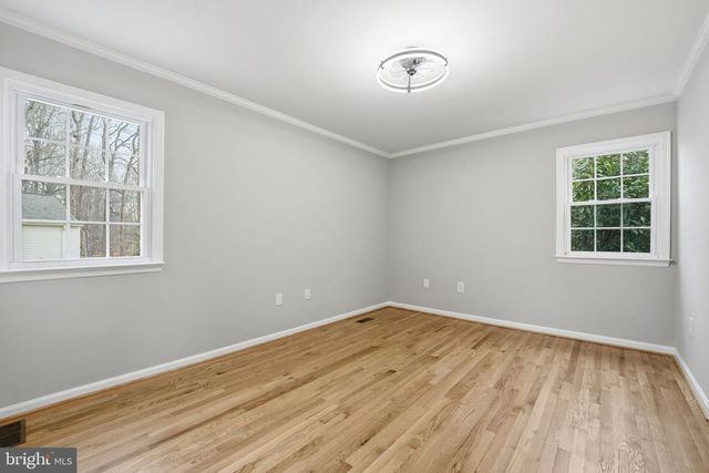 9438 WALLINGFORD DR, Burke, VA 22015