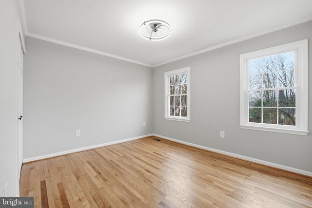 9438 WALLINGFORD DR, Burke, VA 22015