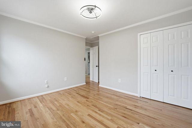 9438 WALLINGFORD DR, Burke, VA 22015