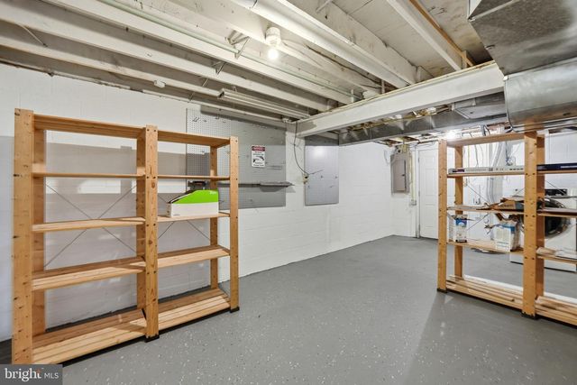 9438 WALLINGFORD DR, Burke, VA 22015