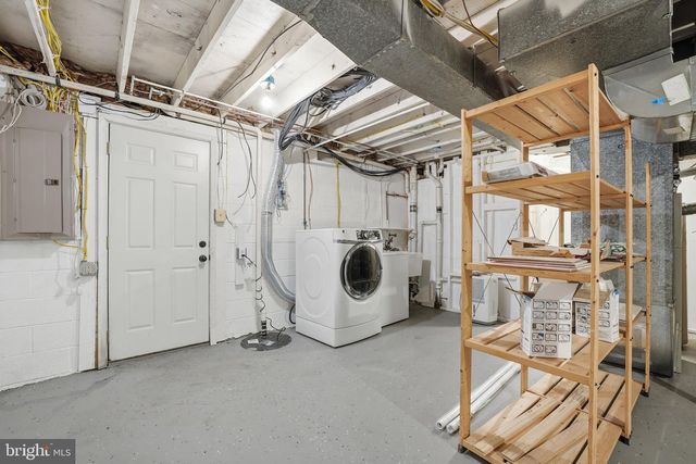 9438 WALLINGFORD DR, Burke, VA 22015