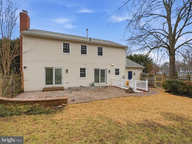 9438 WALLINGFORD DR, Burke, VA 22015