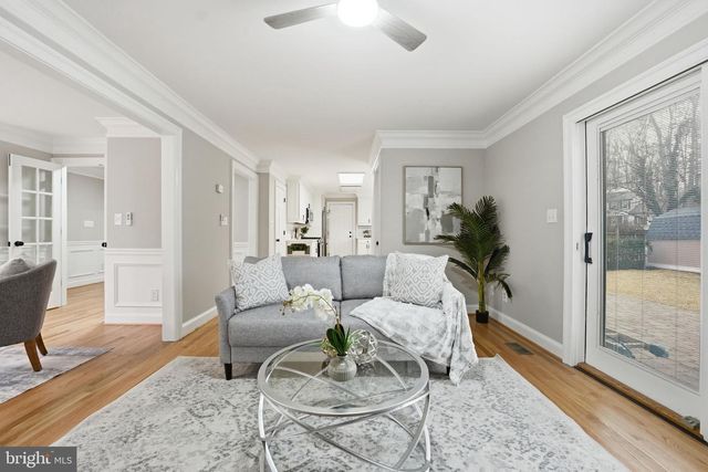 9438 WALLINGFORD DR, Burke, VA 22015