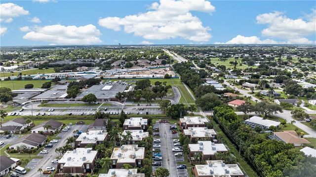 5240 Cedarbend DR 3, Fort Myers, FL 33919