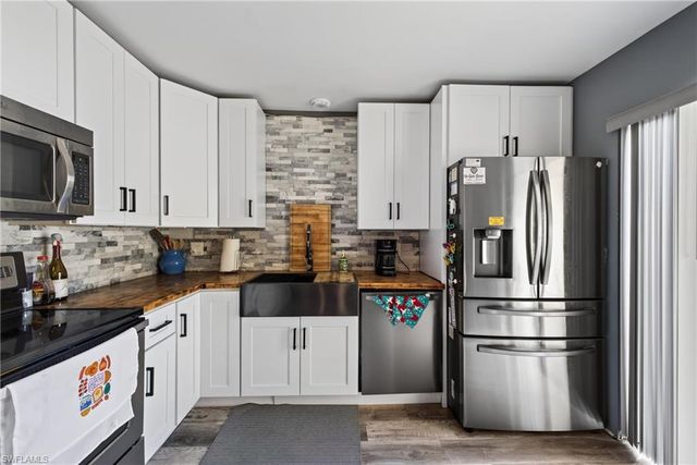 5240 Cedarbend DR 3, Fort Myers, FL 33919