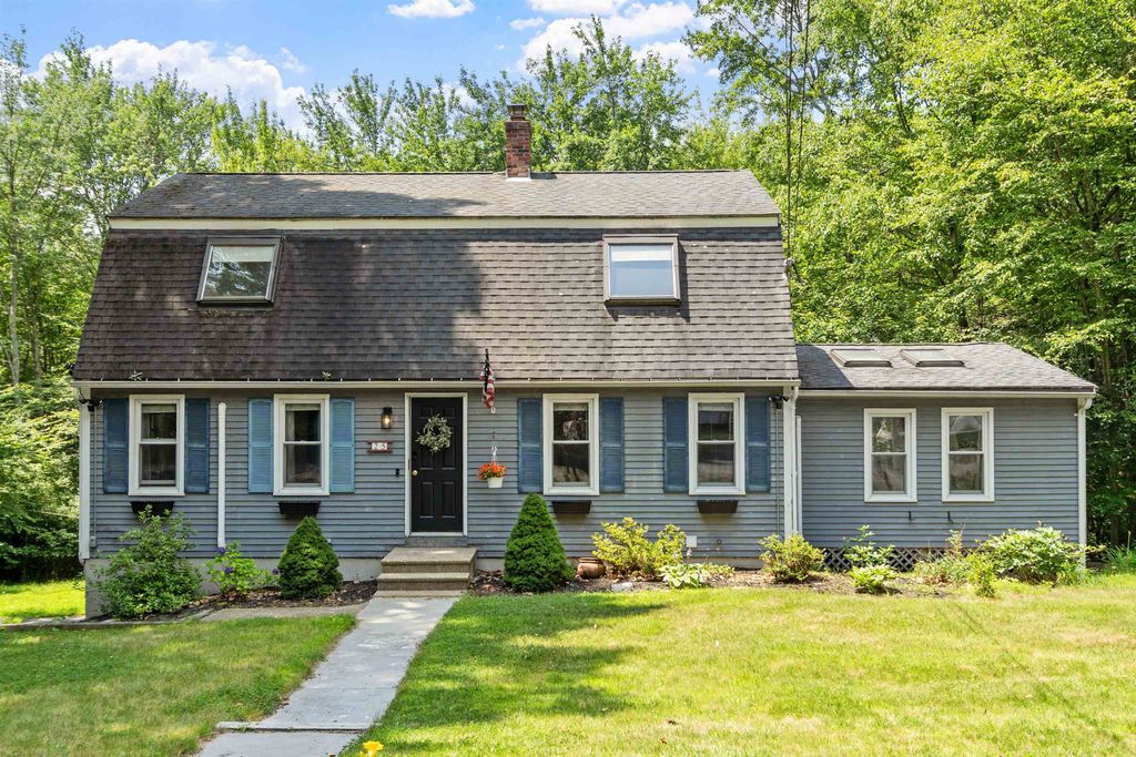 25 Holmeswood Drive, Sandown, NH 03873