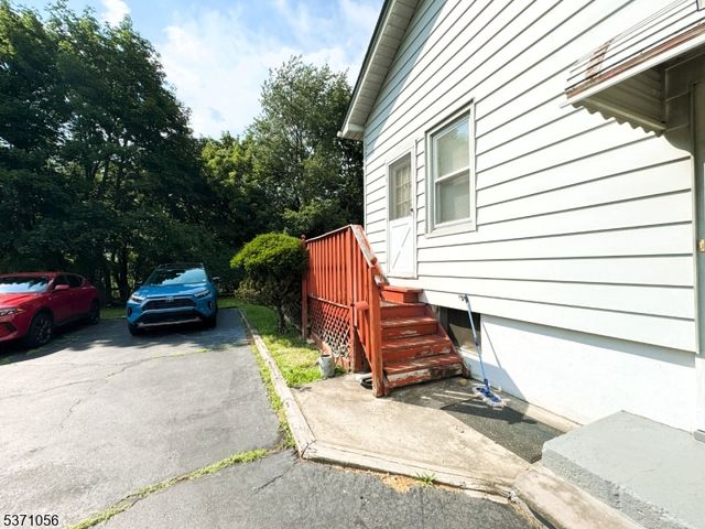 35 Oldham Rd, Wayne Twp., NJ 07470