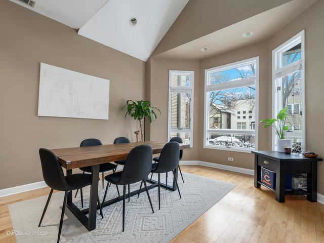 1720 W Altgeld Street, Chicago, IL 60614