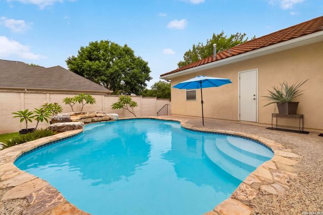2827 Meadow Breeze, New Braunfels, TX 78132