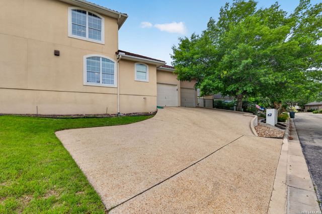 2827 Meadow Breeze, New Braunfels, TX 78132