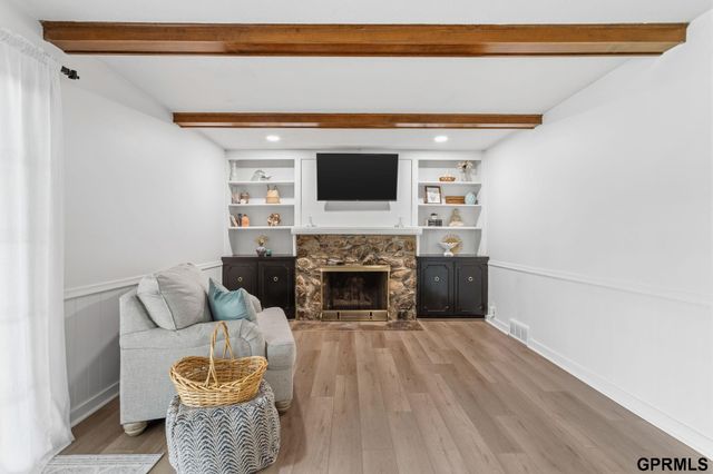 12402 Shamrock Road, Omaha, NE 68154