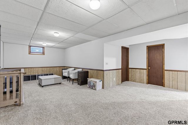 12402 Shamrock Road, Omaha, NE 68154