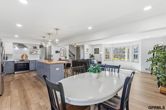 12402 Shamrock Road, Omaha, NE 68154