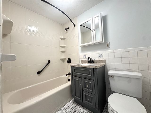 315 Neponset St 66, Norwood, MA 02062