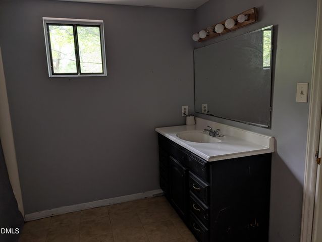 2229 Old Nc 10, Hillsborough, NC 27278